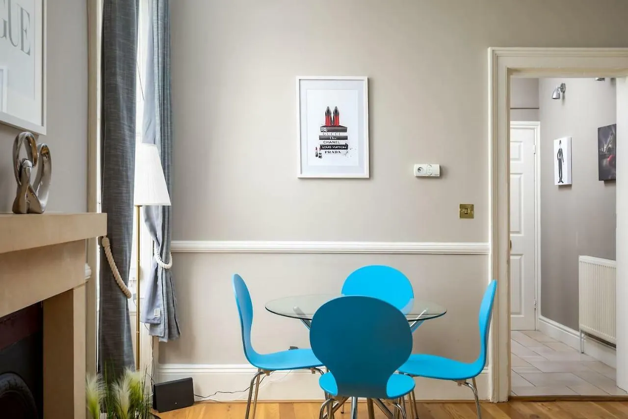 Fabulous Apartment In Montpellier Челтенхам